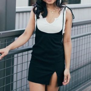 Homecoming black overall mini